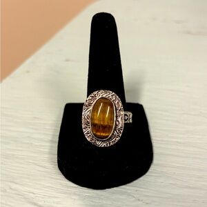 Beautiful Ring 💍 - size 8.5